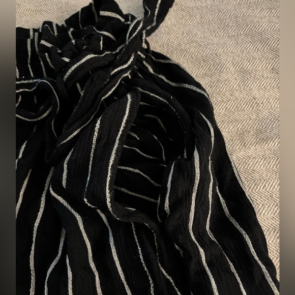 American Eagle Striped Shorts - Picture 5 of 6